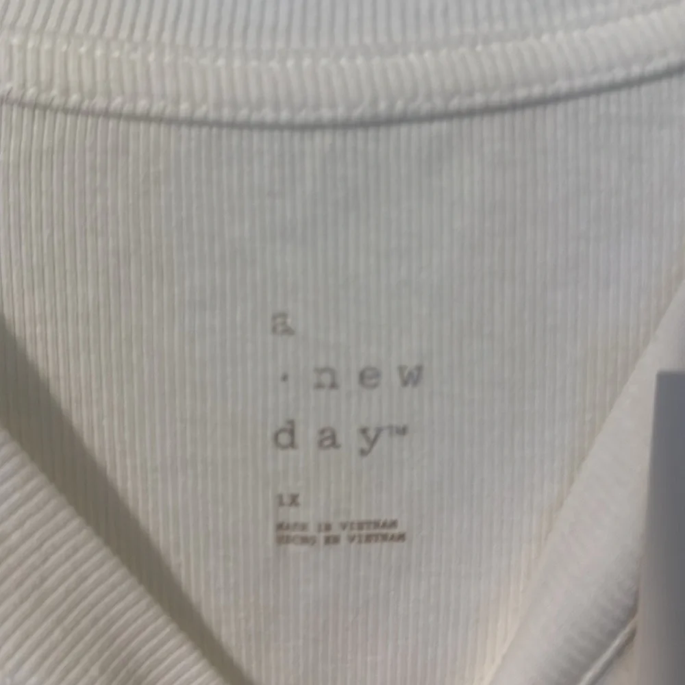 NWT A New Day White Short Sleeve Ribbed T-Shirt Size 1X - Picture 3 of 5